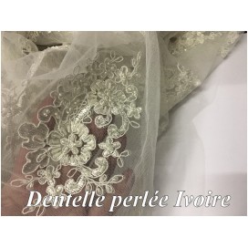 Dentelle Perlée Ivoire  Couture Au Mètre  En Grande Largeur, Pour Robes De Mariage Et Cerémonie.