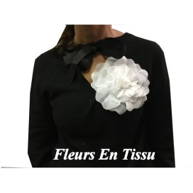 Fleurs En Tissu Blanches A coudre Pour La Décoration Et Customisation