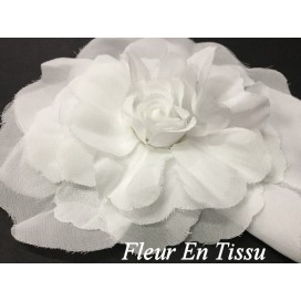 Fleurs En Tissu Blanches A coudre Pour La Décoration Et Customisation