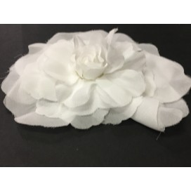 Fleurs En Tissu Blanches A coudre Pour La Décoration Et Customisation