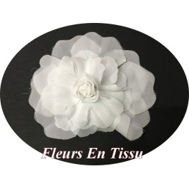 Fleurs En Tissu Blanches A coudre Pour La Décoration Et Customisation