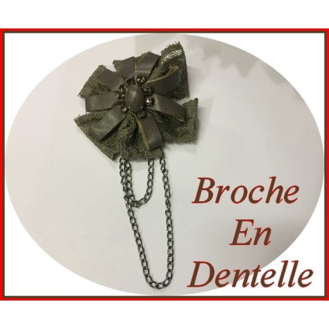 Broche Kaki En Cuir Et Dentelle Orné de Chainette Argent Pour La Décoration Et Customisation