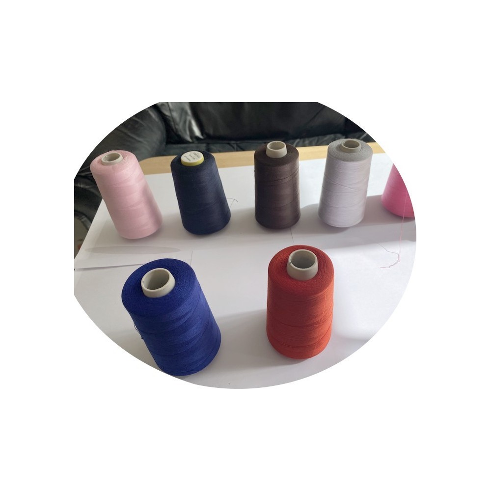 Fil A coudre coloris assorties, Cône de fil à coudre