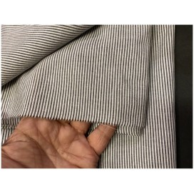 Tissu Coton Gris Imprimé Fine Rayure  Au Mètre En Grande Largeur